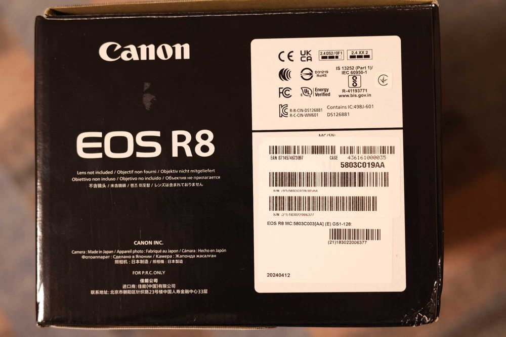 Фотоаппарат Canon EOS R8