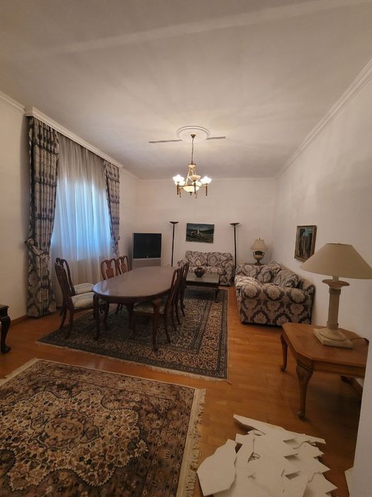 Продаётся 31 сотка Учтепа район вдоль дороги 12 комн фасад 69 метр