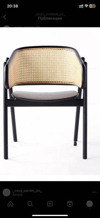 Стул из массива с ротанговоц отделкой