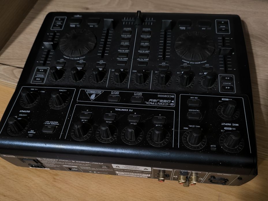 DJ Controller BEHRINGER BCD2000