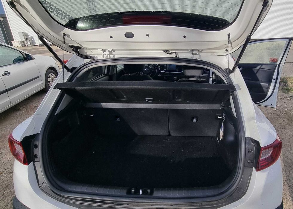 Kia Stonic-2018-120cp-Navigatie+Camera