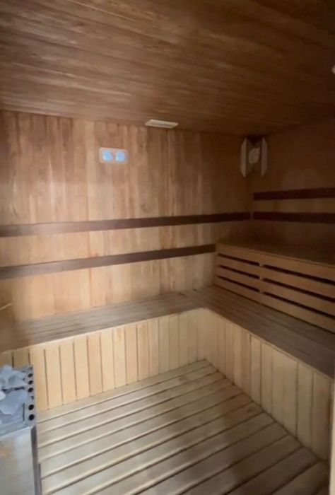 oqtosh dacha kamfort (quyoshga yaqin joyda joylashgan)