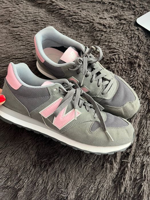 Adidasi New Balance in stare foarte buna