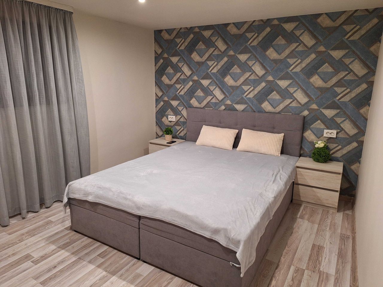 Продава се Къща в с. Елхово, Област Стара Загора - 704 кв.м за 188 €/кв.м - Снимка #13