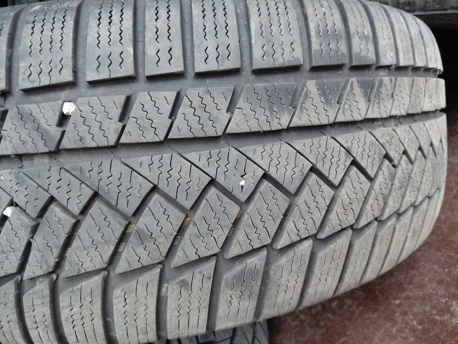 225/50/17" Continental 2бр.гуми