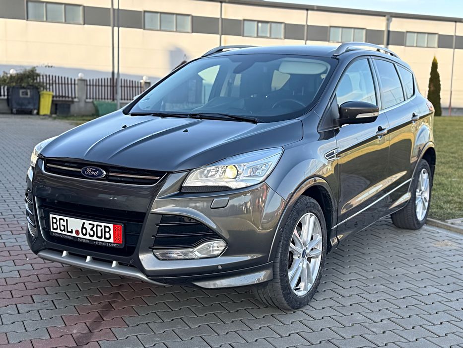 Ford Kuga Individual 4x4 An2015 NOU ADUS Full Dotari
