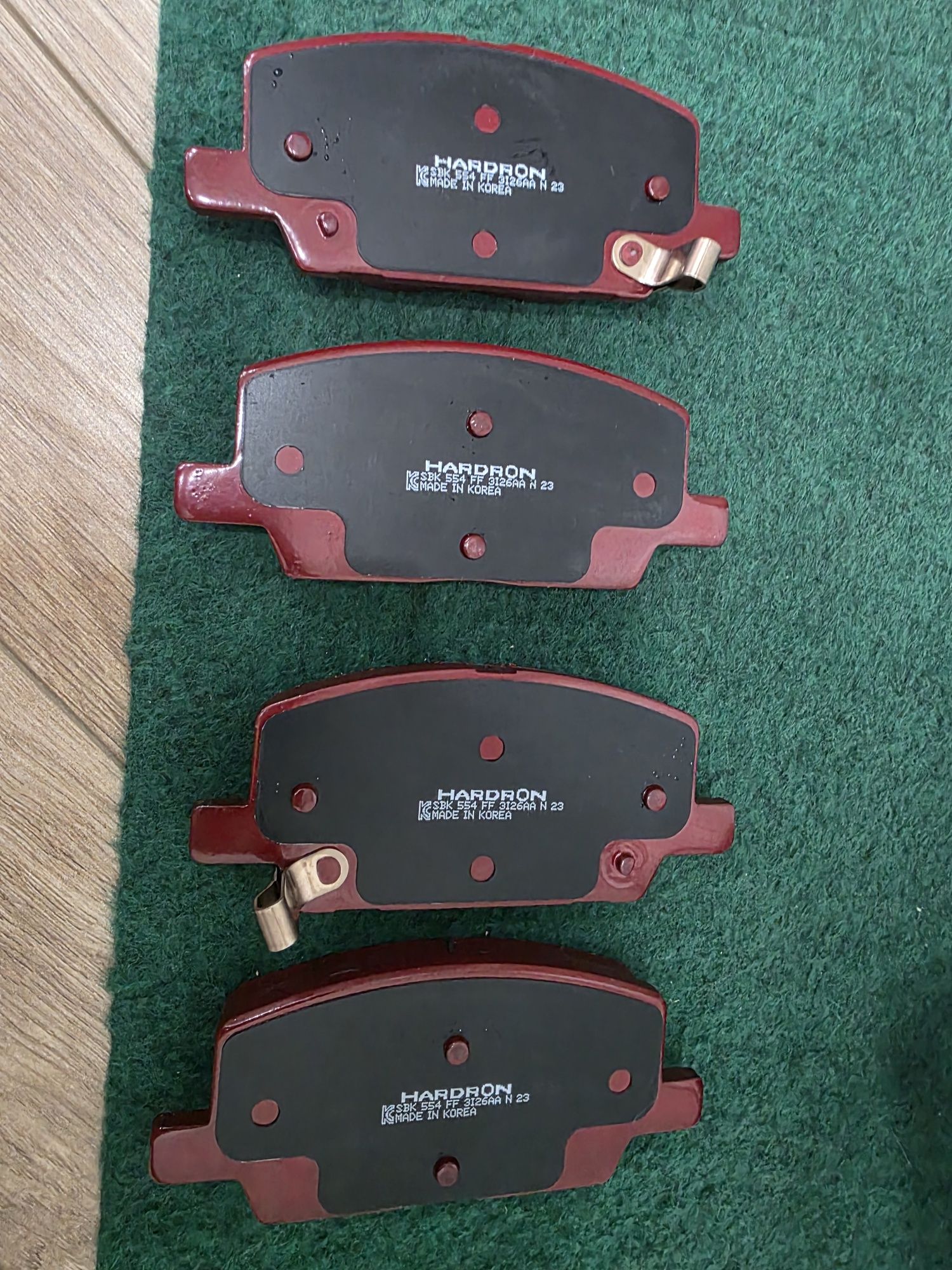 Передние колодки Hardron