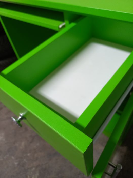 Бюро ученическо ново