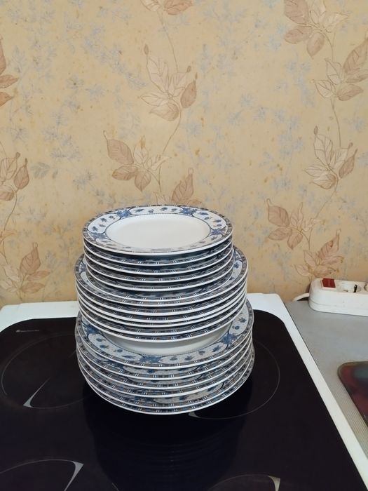Продам набор тарелок Польша