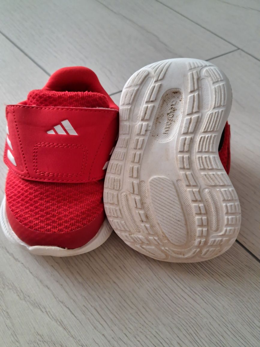 Adidasi adidas marimea 23