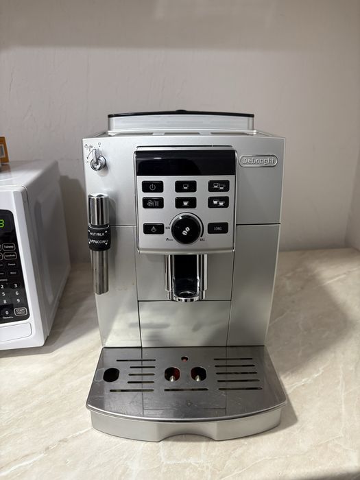 Кофемашина Delonghi ECAM 23.120 SB