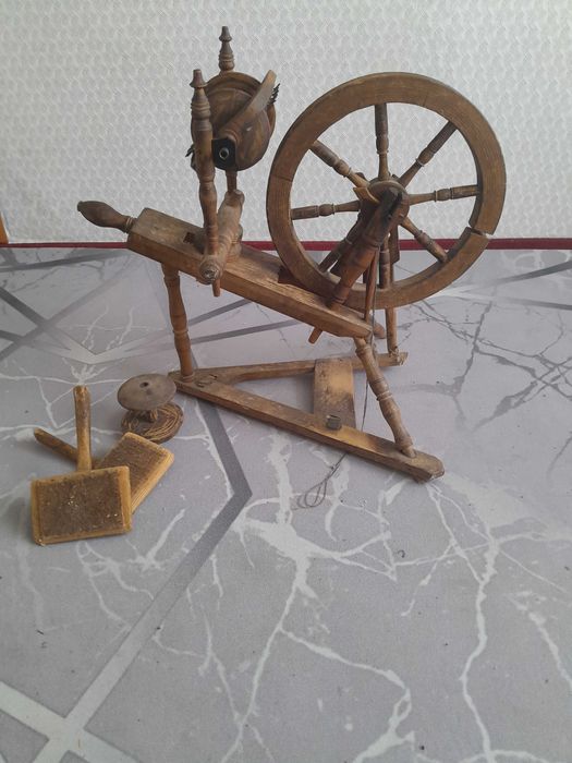 Продам прялку ножную