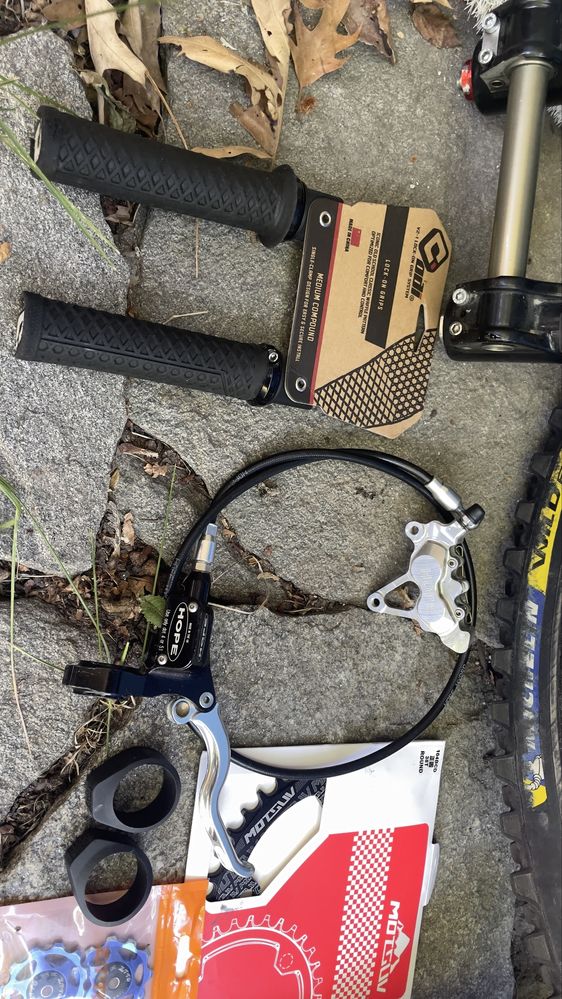 Части- bos hope dt swiss saint magura maxxis mishelin