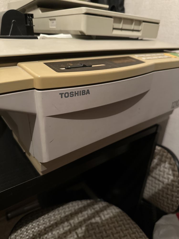 Продаю офисную технику Panasonic Toshiba