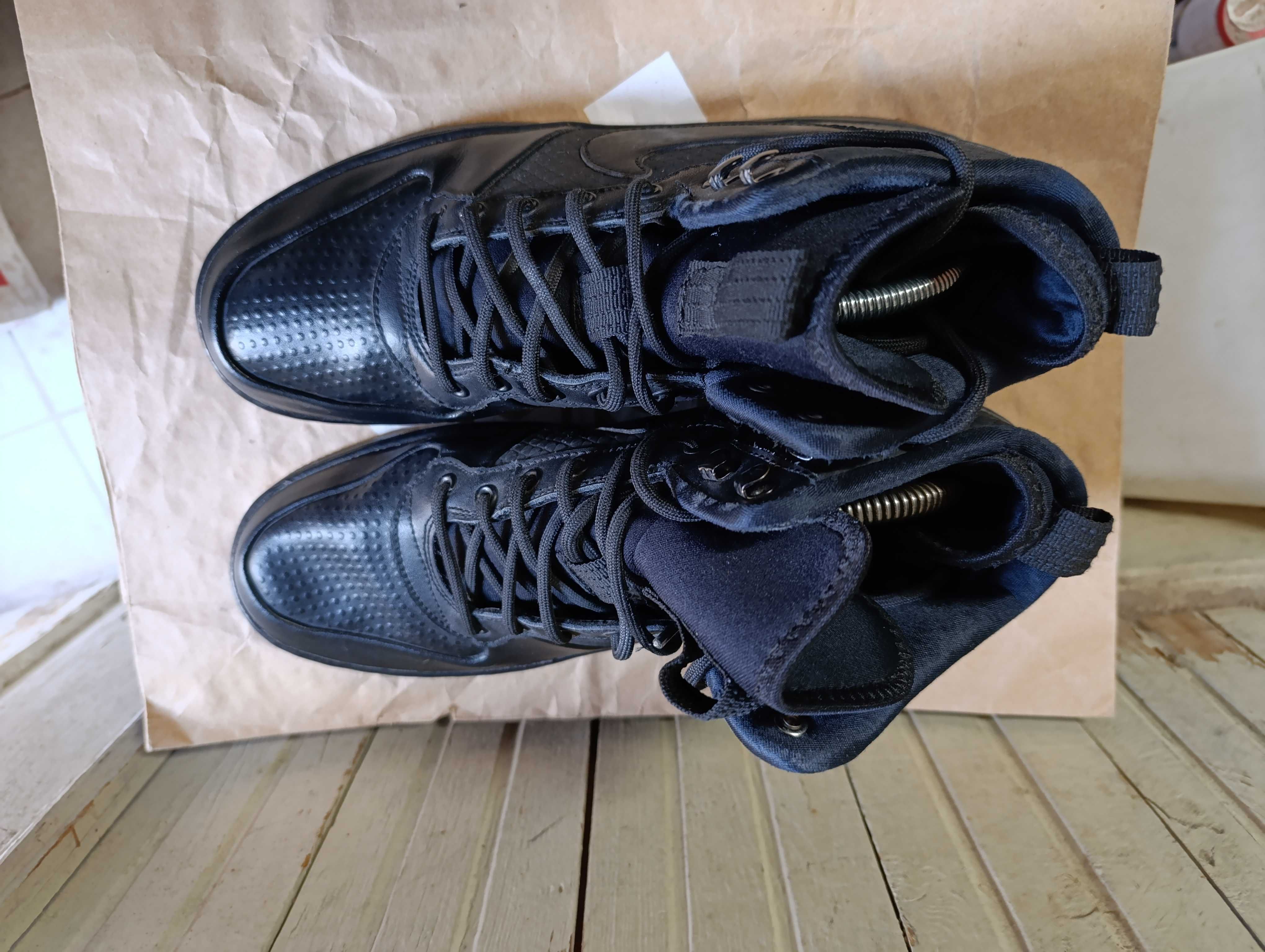 ''Nike Ebernon Mid WINTER''оригинални зимни маратонки 44 номер