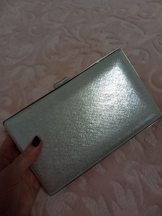 Официална сребриста чанта