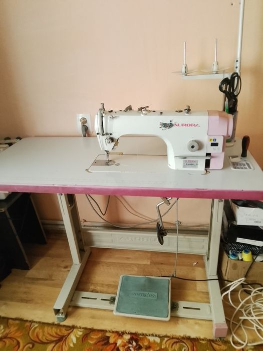 Срочно продам швейная машина