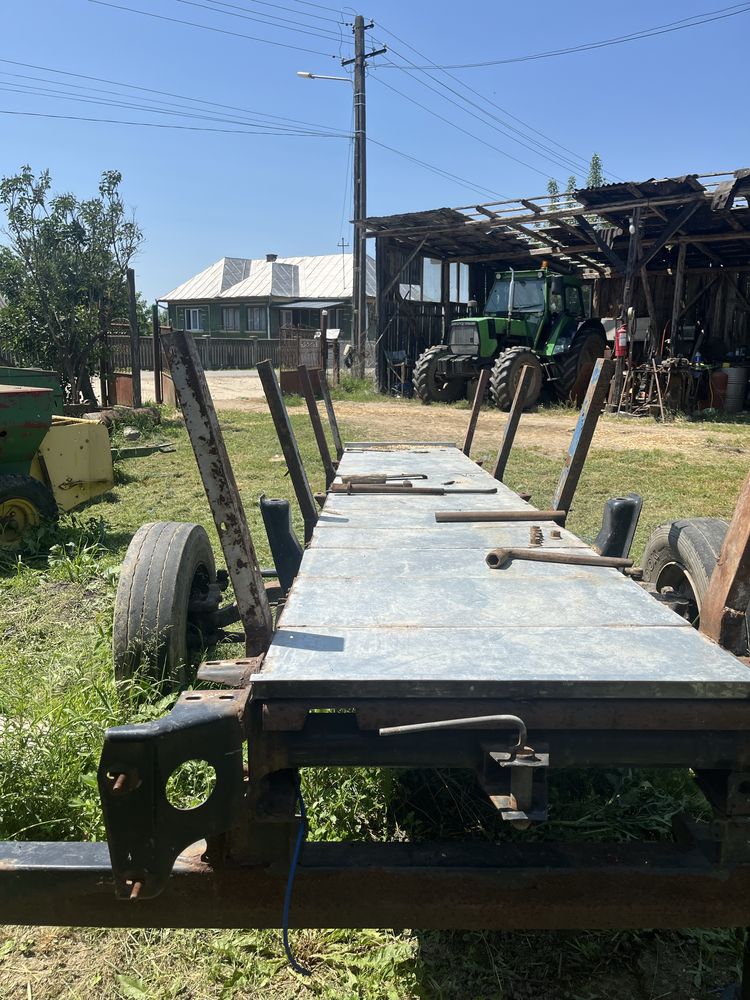 Vand carucior dupa tractor