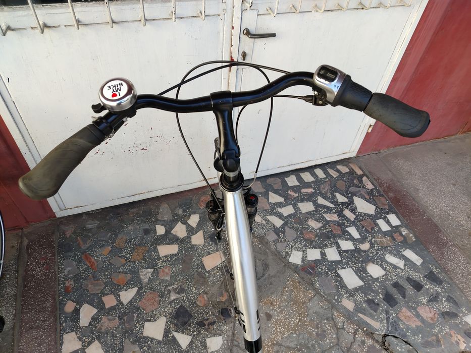 Bicicleta de dama Hercules de 28