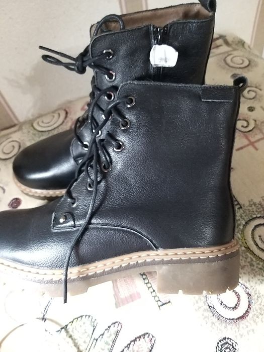 Зимние новые ботинки Женские