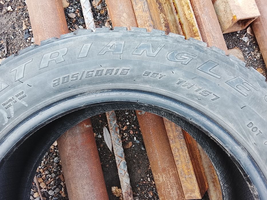 Продам шины в отличном состоянии.