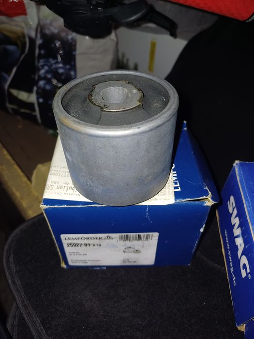 Bucșă diferențial și rulment intermediar cardan BMW E46