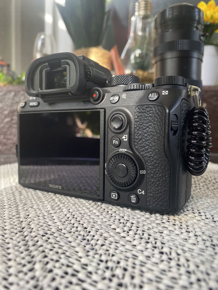 Sony a7 iii + подарък ретро обектив