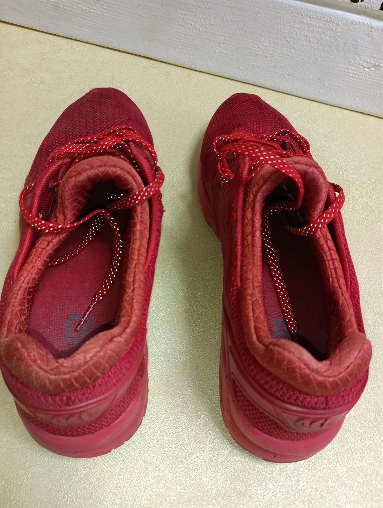Asics Gel Red N 39,5 - 19 лв