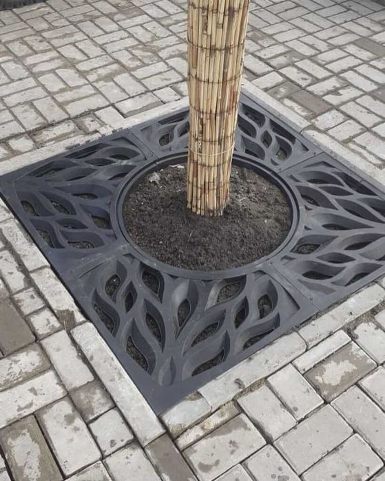 Приствольная решетка, цвет черный