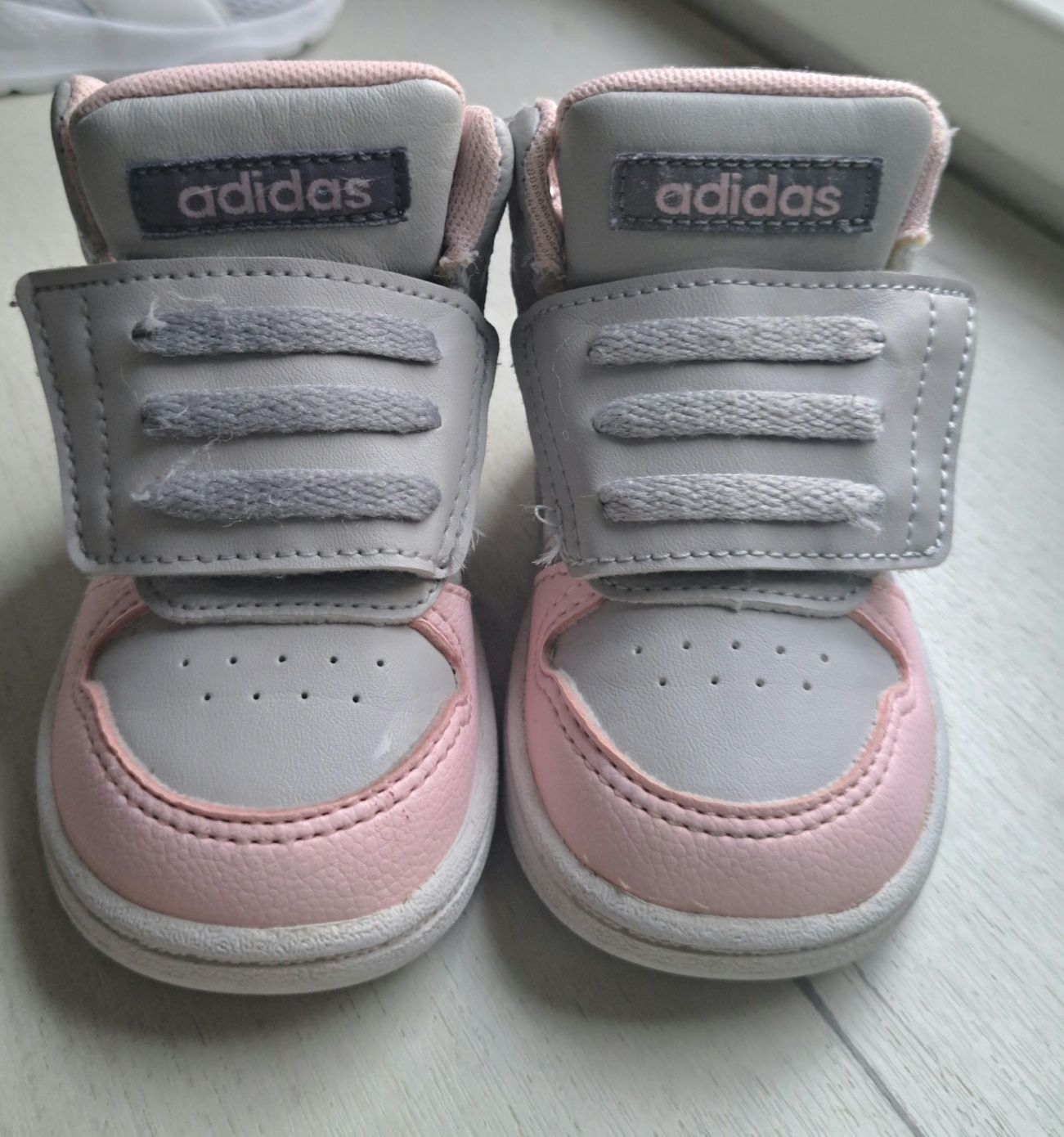 Кецове Adidas, момиче, 20 номер