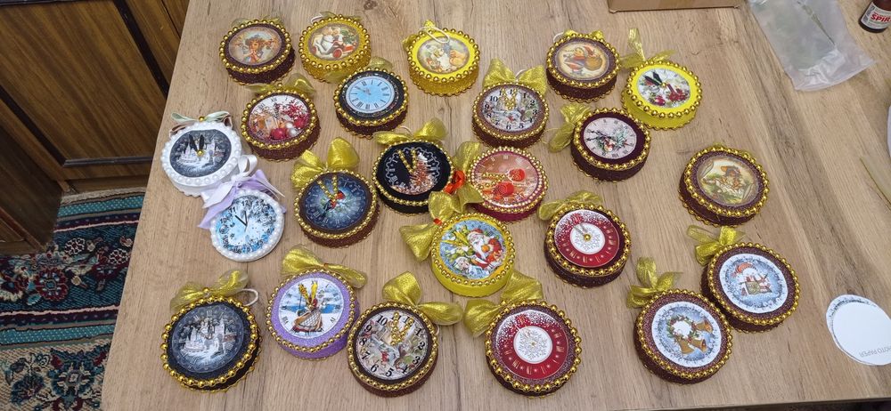 Игрушки на ёлку хендмейд.