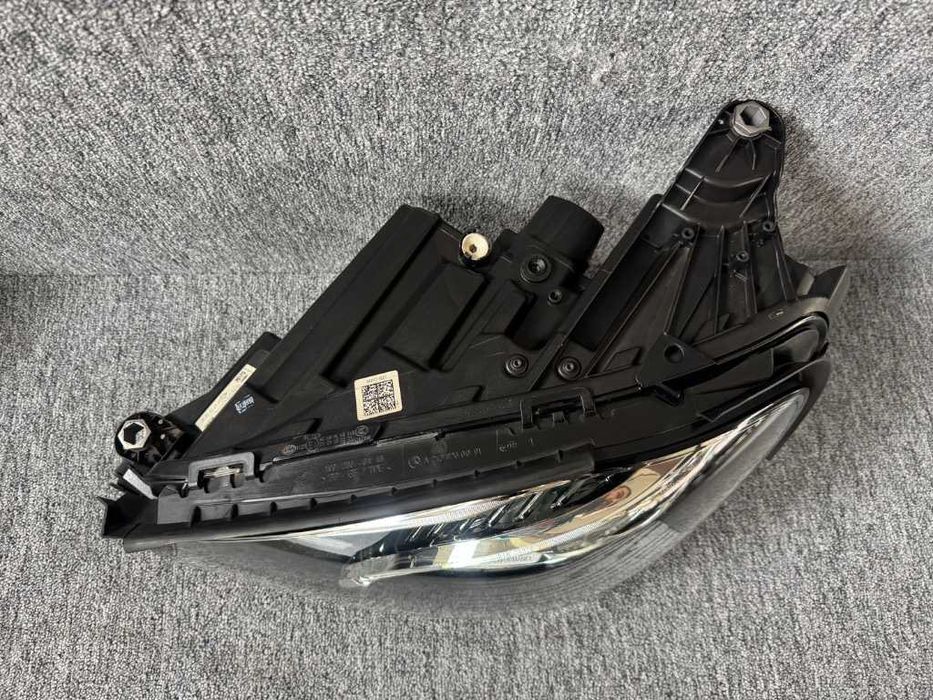 Mercedes E class 213 W213 Far stanga Performance complet