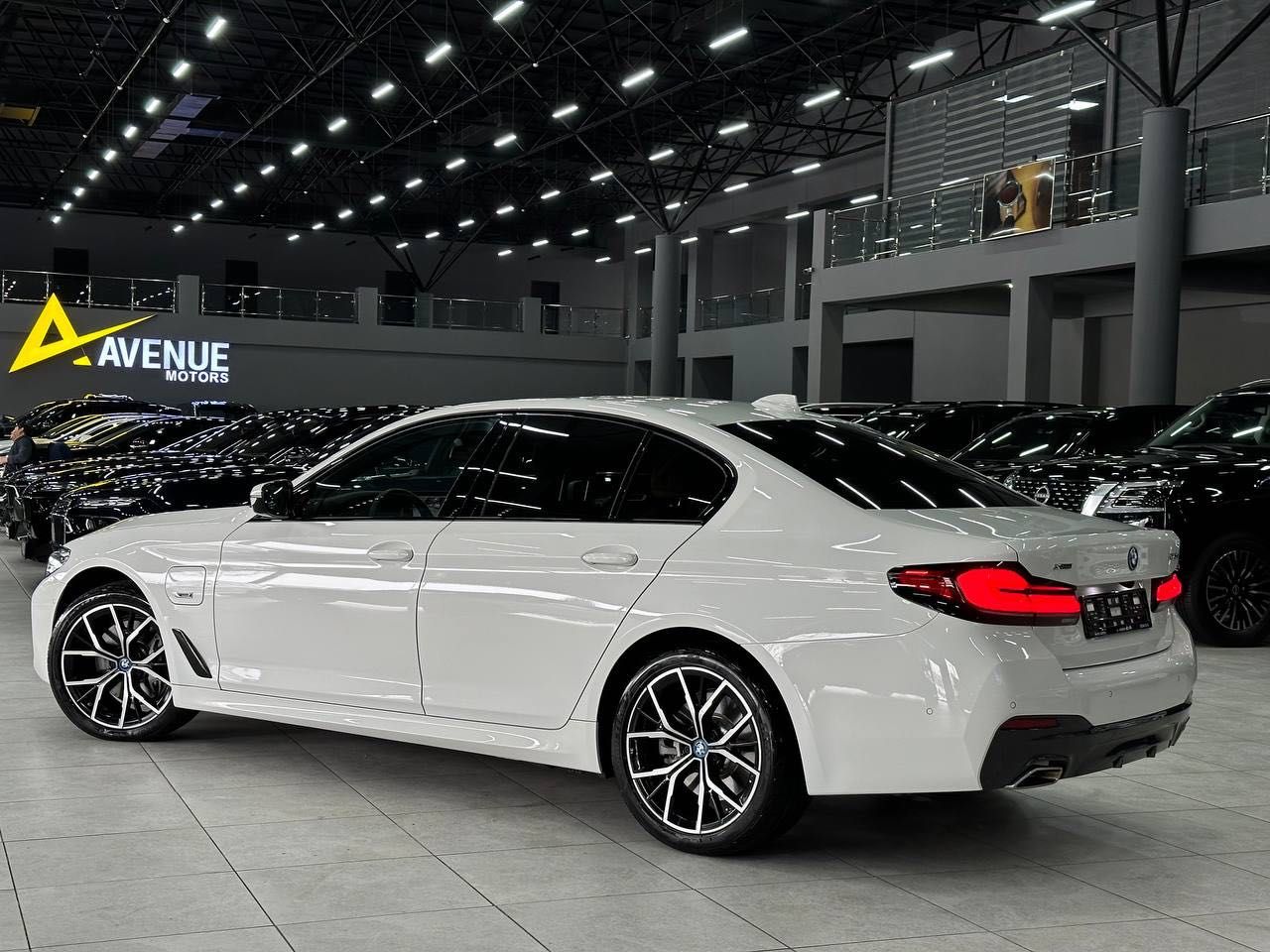 Продается BMW 545e G30 Plug in Hybrid