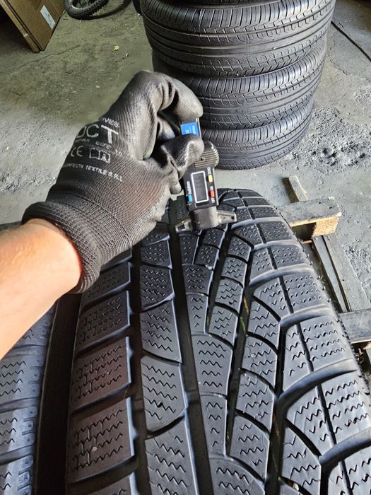 2 anvelope iarna 215 65 16 Pirelli 6.6mm