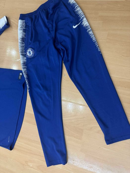 Тренировъчен екип Челси , Chelsea London  size M