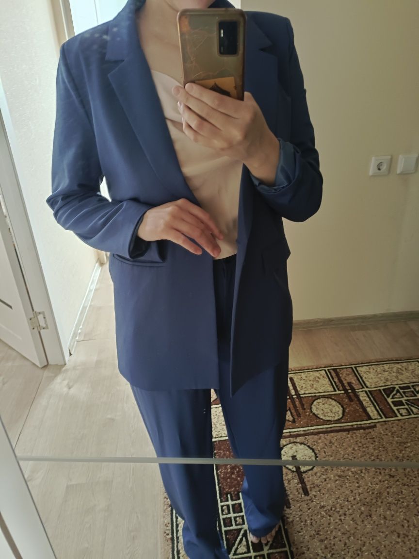 Продам костюм двойку