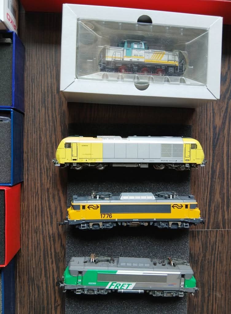 Locomotive electrice diesel scara HO trenulet electric piko roco