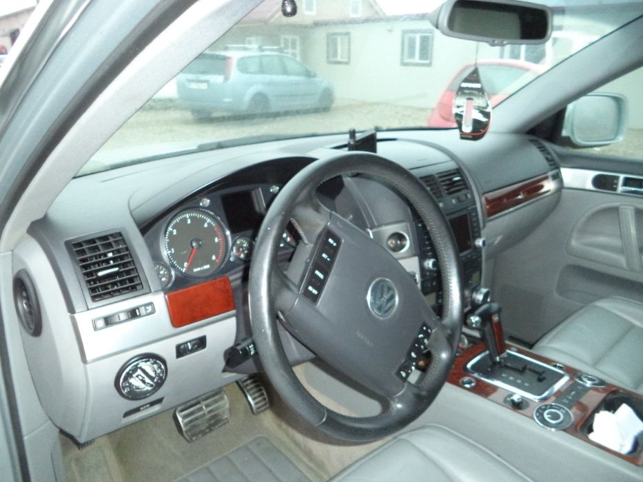 dezmembrez vw touareg din 2007