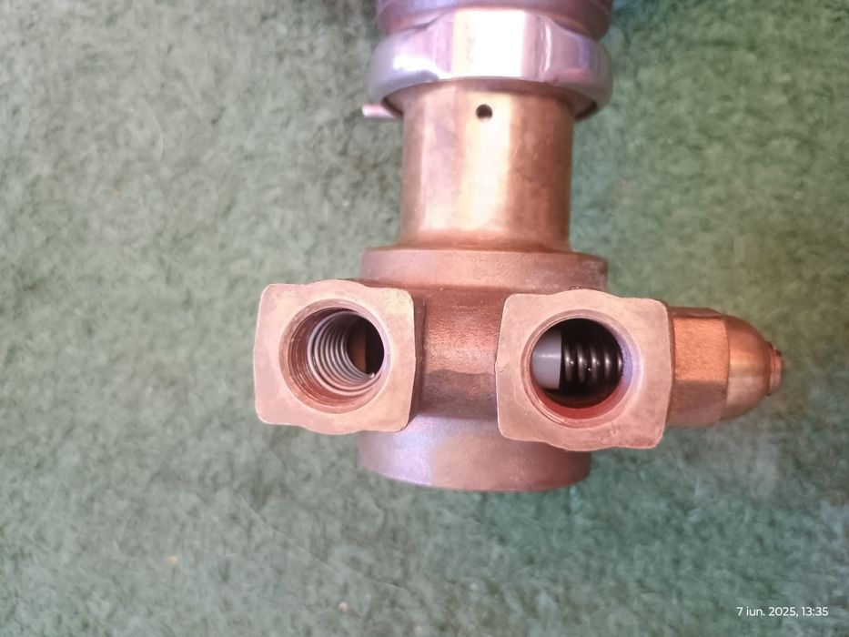 Pompa rotativa volmetrica cu motor.