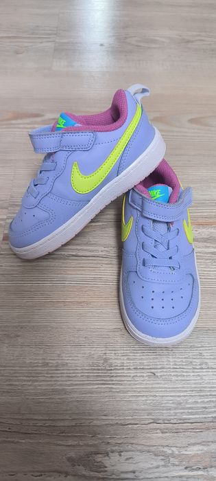 Adidași Nike mărimea 25