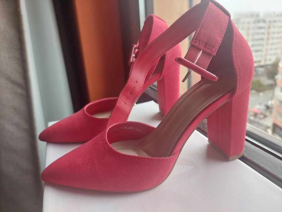 Pantofi DeeZee mărimea 35