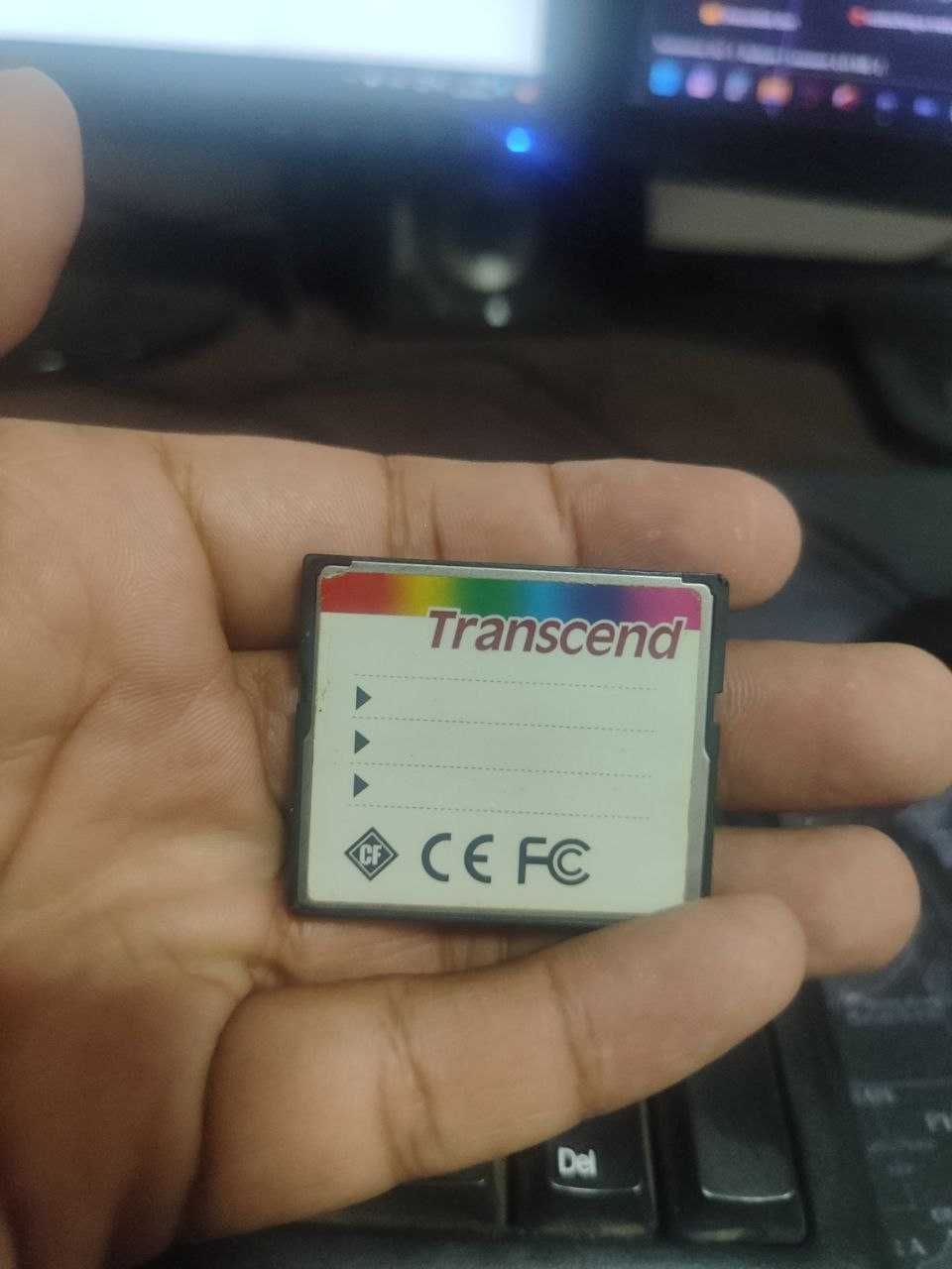 SanDisk Compact flesh karta