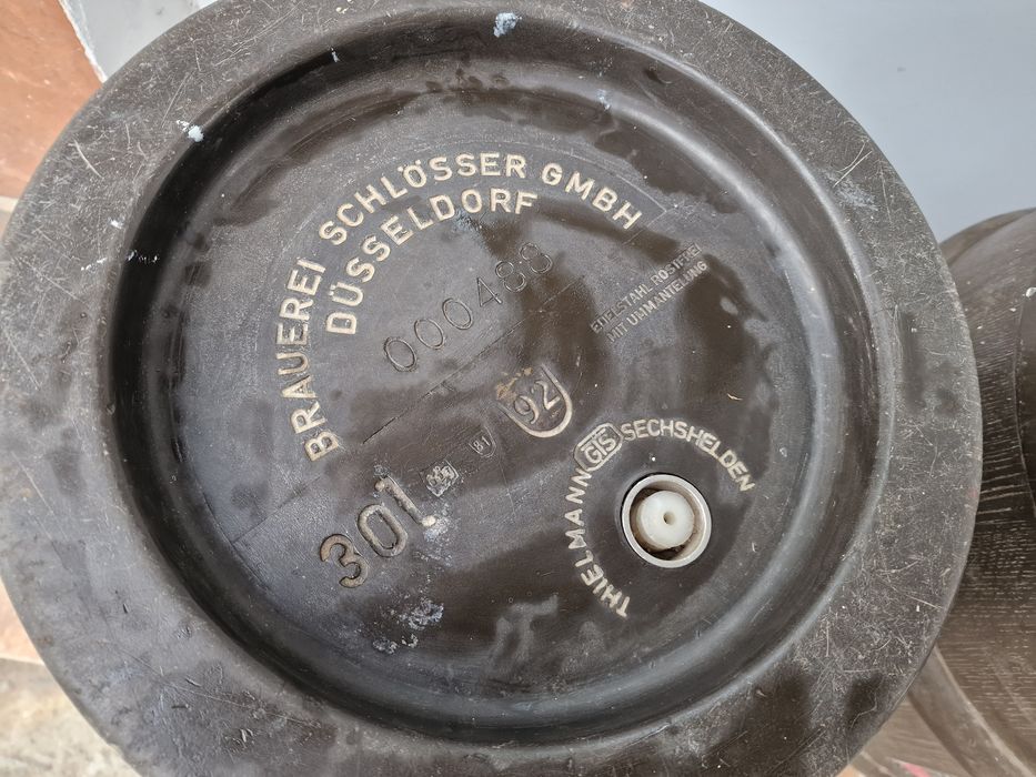 Butoi bere 30l din inox alimentar cu protectie exterioara poliuretan