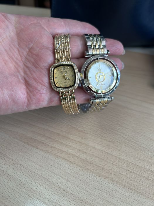 Наручные часы. Люкс. Блестит прям как бриллант.  Новый.