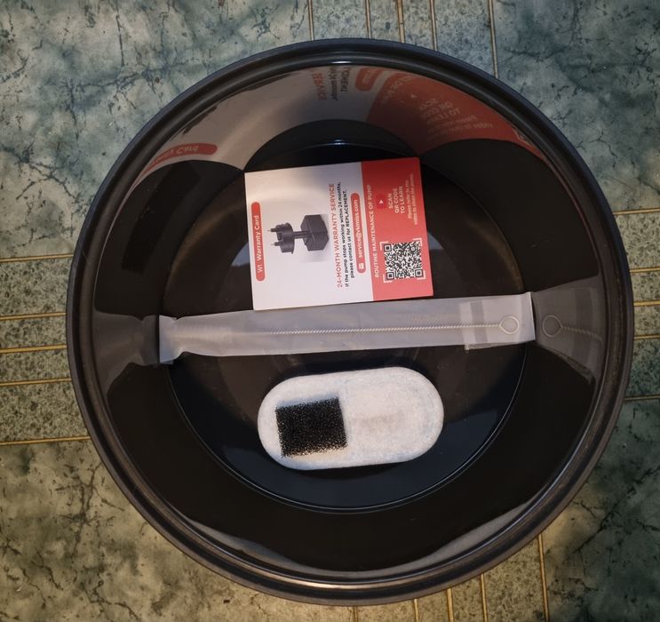 Фонтан за вода за домашни любимци - вградена батерия 4200mAh