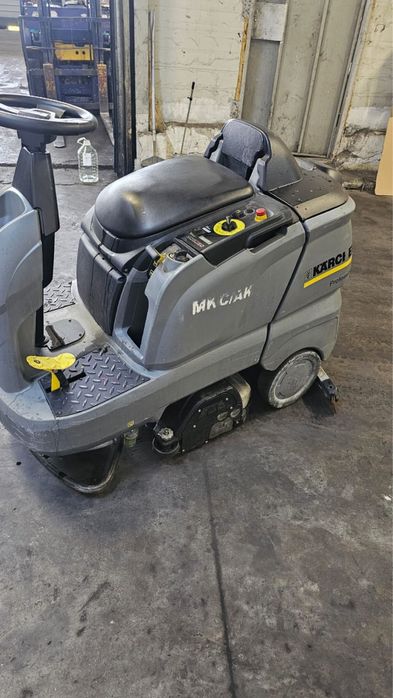 Поломоечная машина Karcher B90
