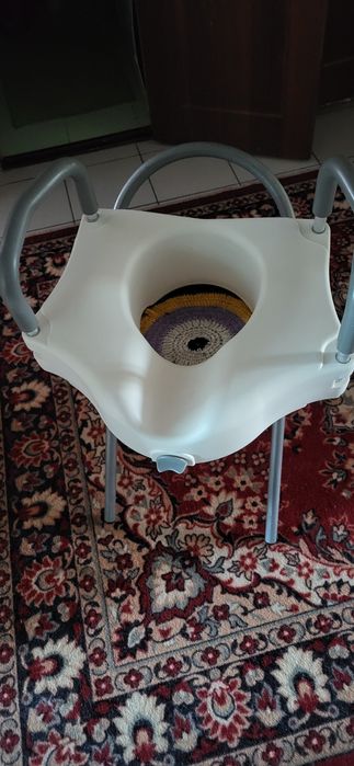 Продам подставку на унитаз