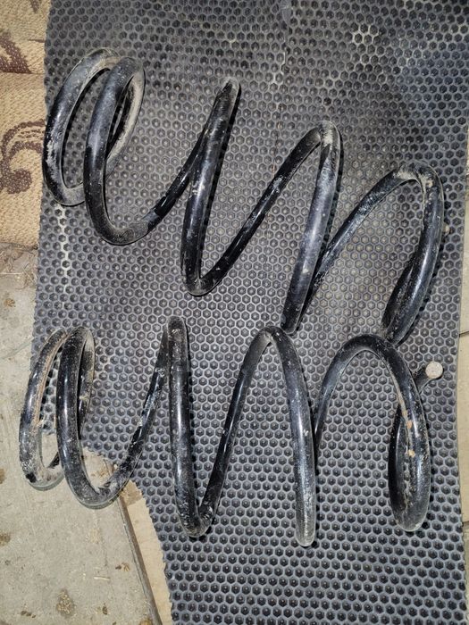 Пружины Camry передние