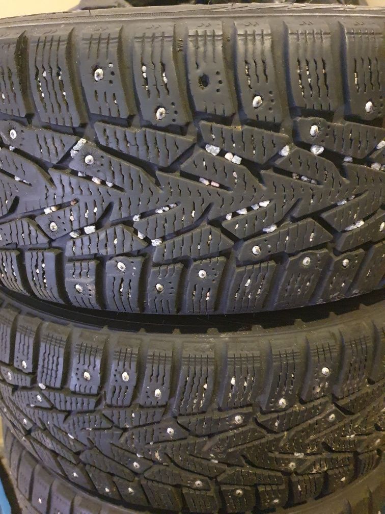 СПЕШНО!!! Зимни гуми NOKIAN Hakkapeliitta 10 205/60 R16 96T XL