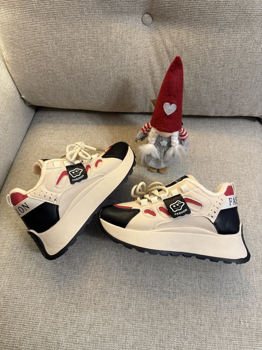 Sneakers Îmblăniți 36